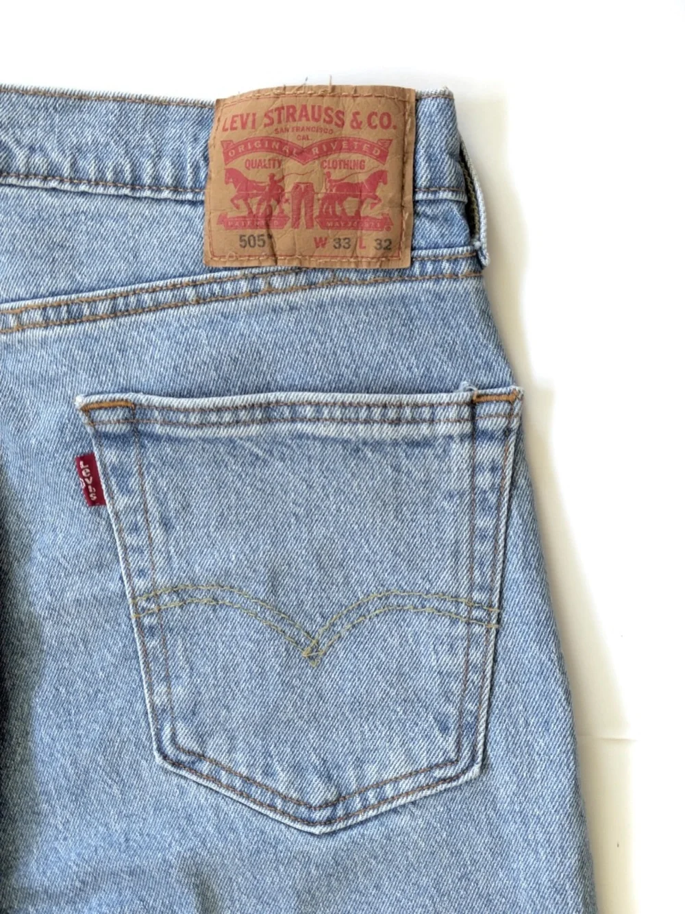 Levi's 505 Mens Low Stretch 33x32 Light Wash Denim